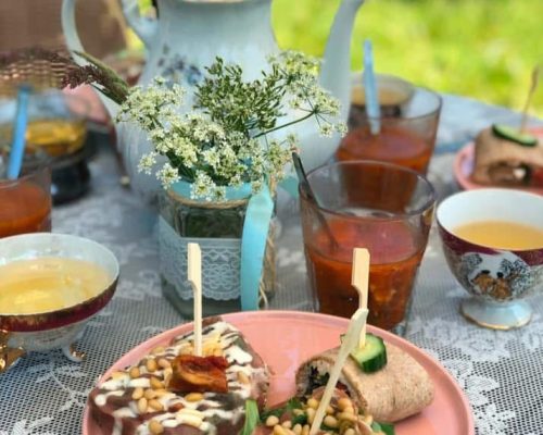 Foto van een brunch in landelijke sfeer op de Eemlandhoeve